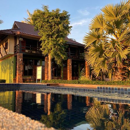 The Chevalley Beach Resort Satun Dış mekan fotoğraf
