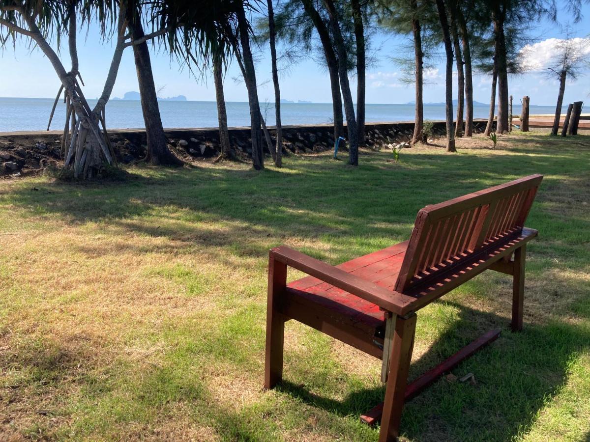 The Chevalley Beach Resort Satun Dış mekan fotoğraf