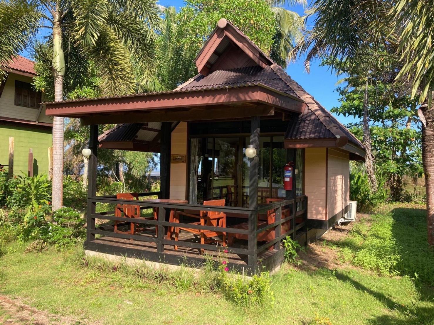 The Chevalley Beach Resort Satun Dış mekan fotoğraf