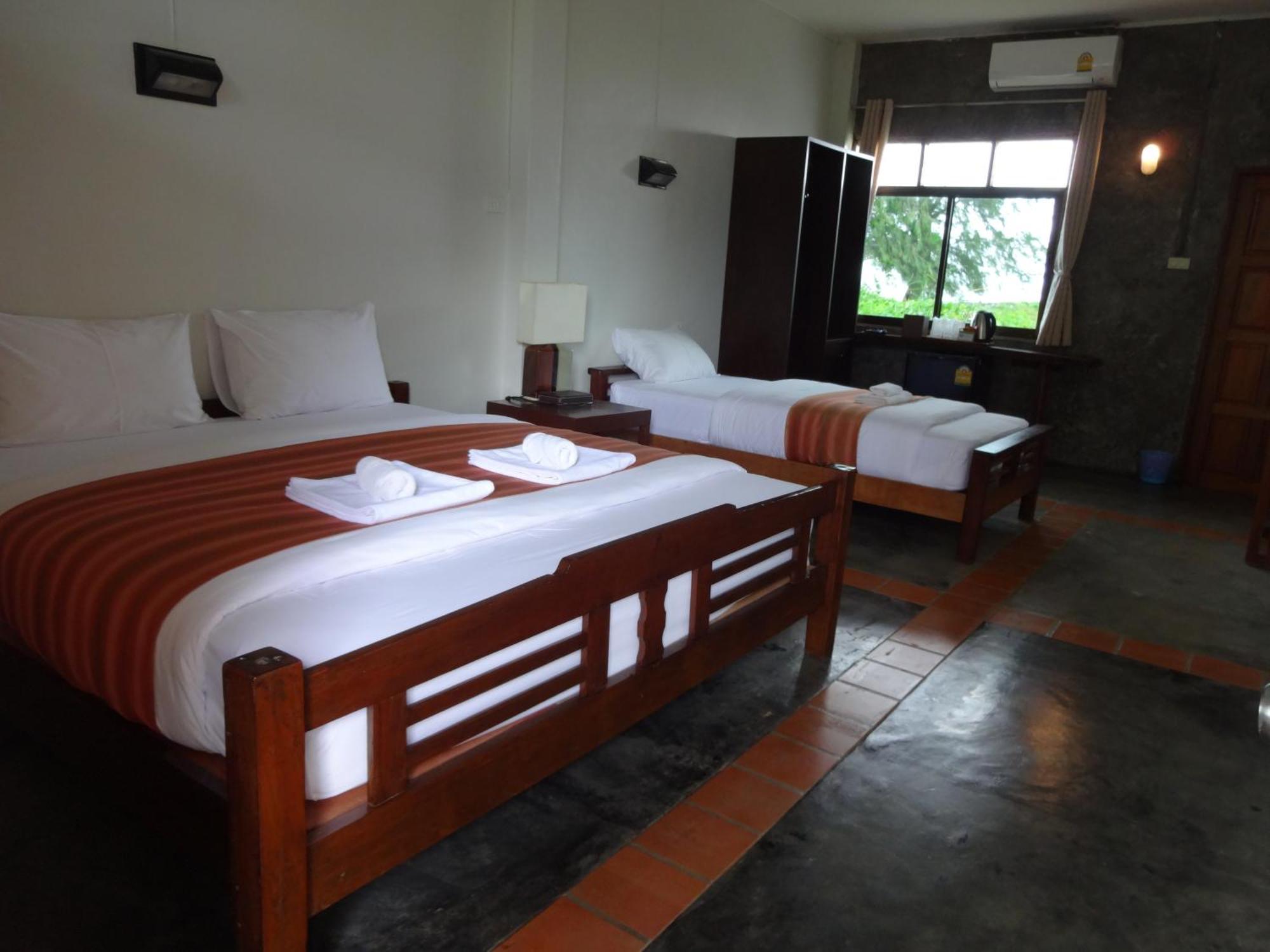 The Chevalley Beach Resort Satun Dış mekan fotoğraf