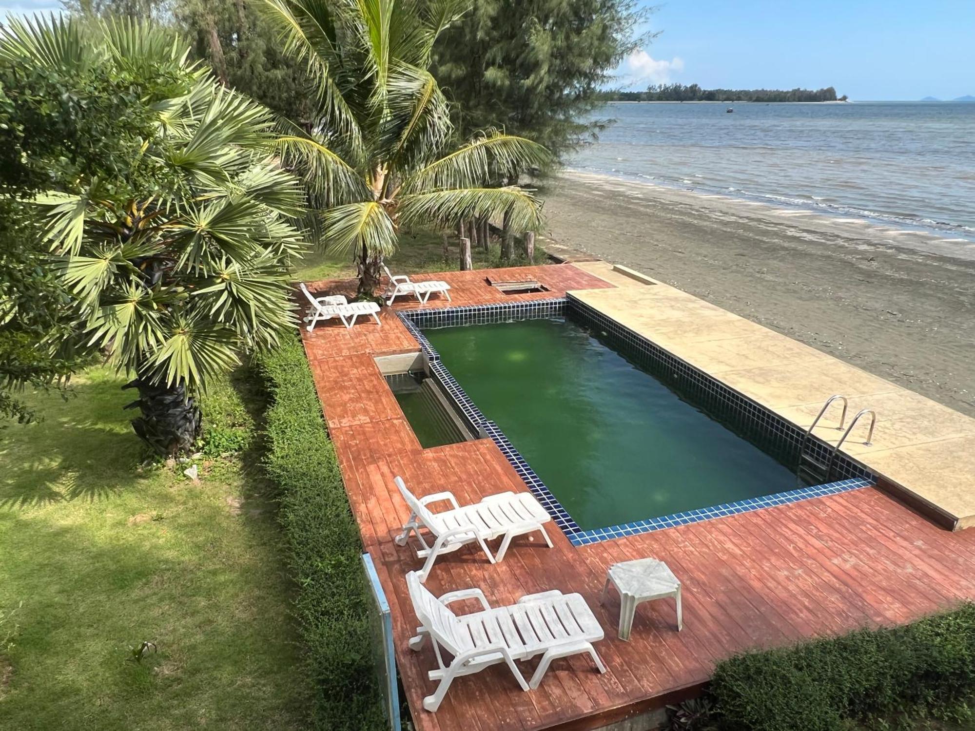 The Chevalley Beach Resort Satun Dış mekan fotoğraf