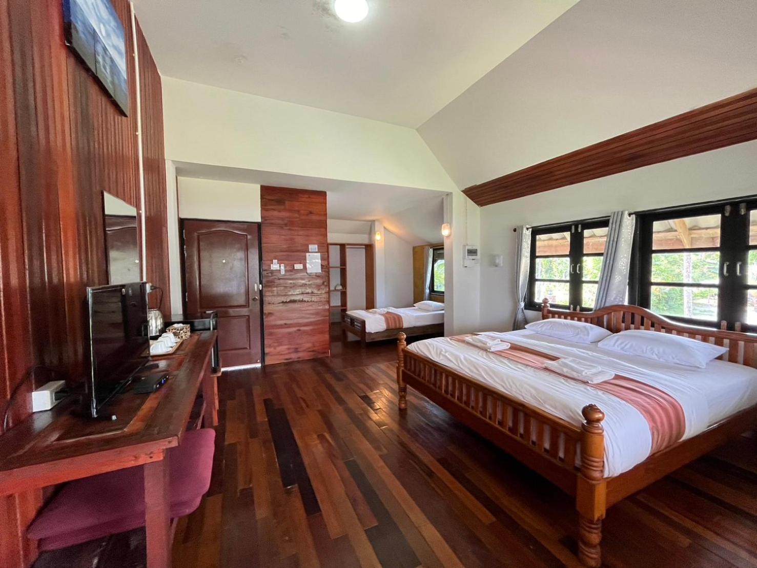 The Chevalley Beach Resort Satun Dış mekan fotoğraf