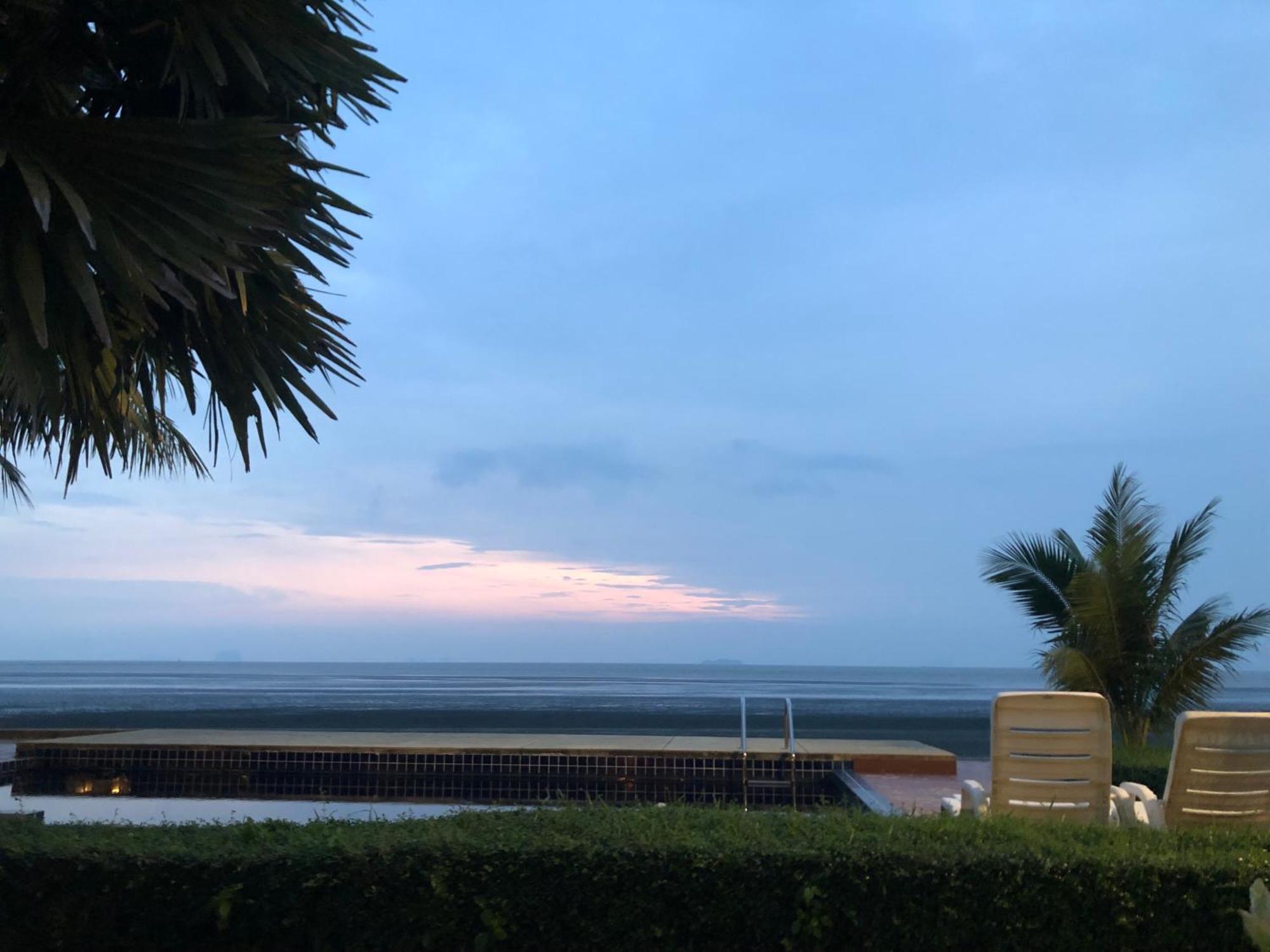 The Chevalley Beach Resort Satun Dış mekan fotoğraf